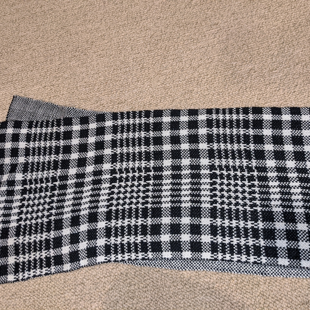 Houndstooth scarf